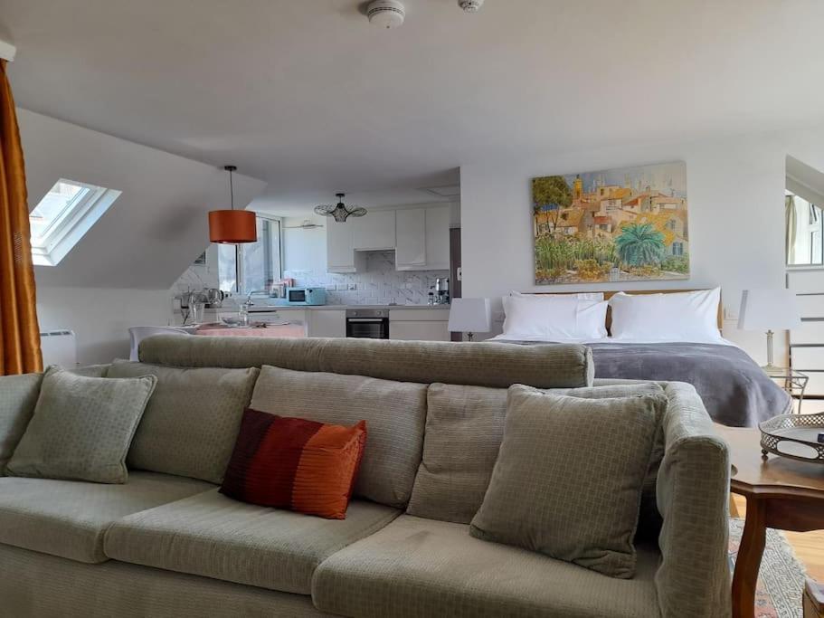 Paris Rooftop Studio At The Residence, Бантри Екстериор снимка